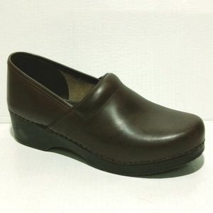 LL Bean Brown Clog - EUC